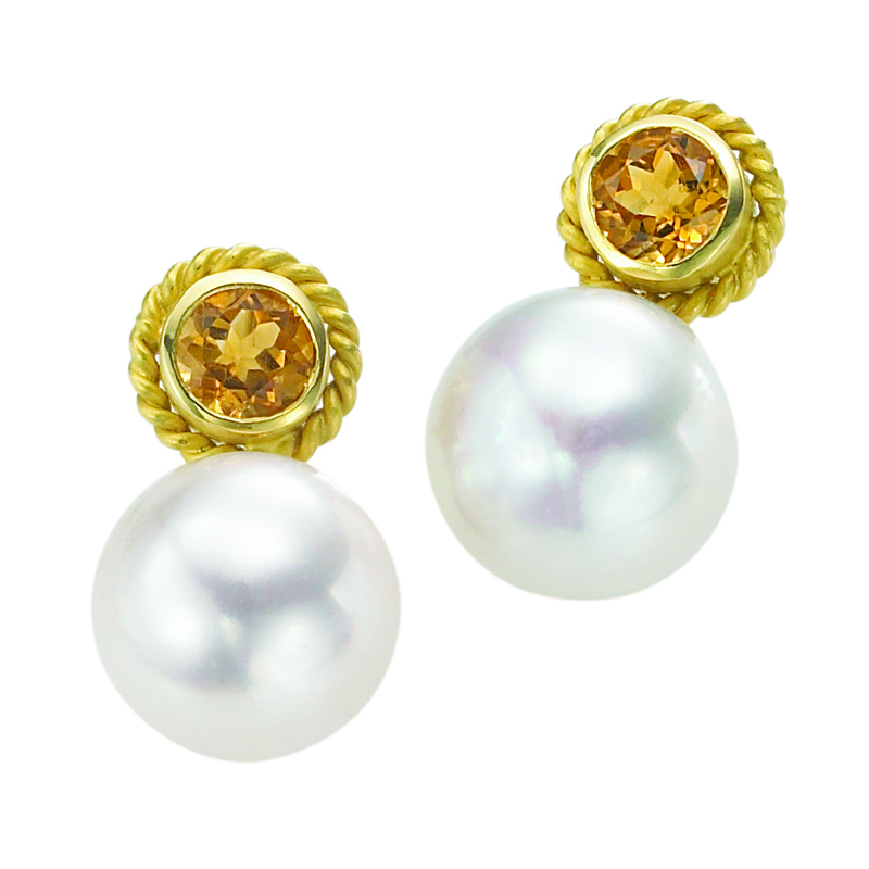 18kt yellow gold Pearl Diamond Earrings