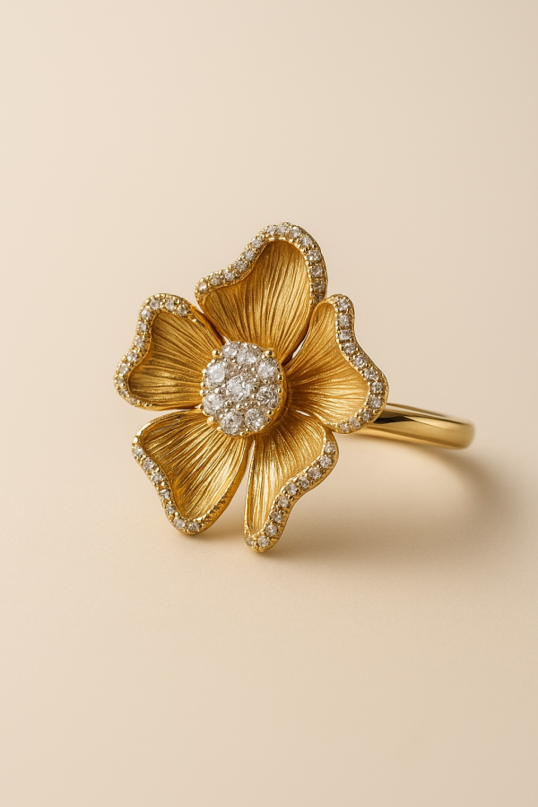 Fleur d'Or Éclat Ring