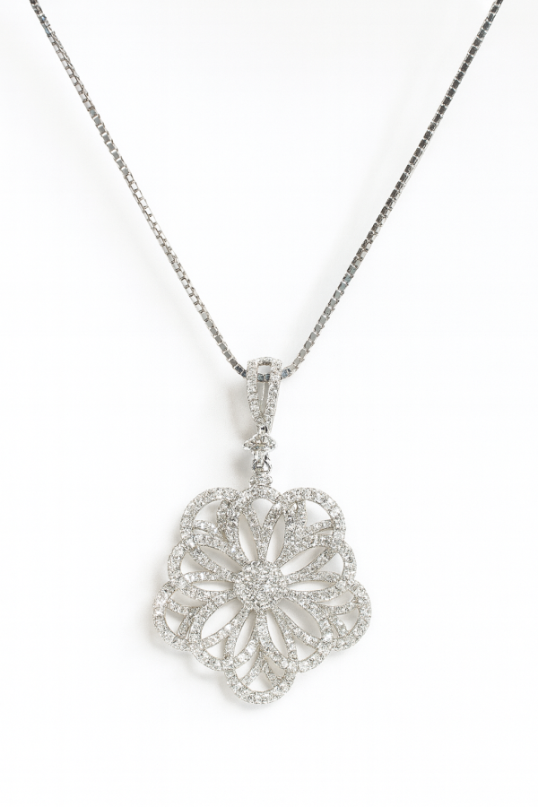 The Jardin Diamond Pendant