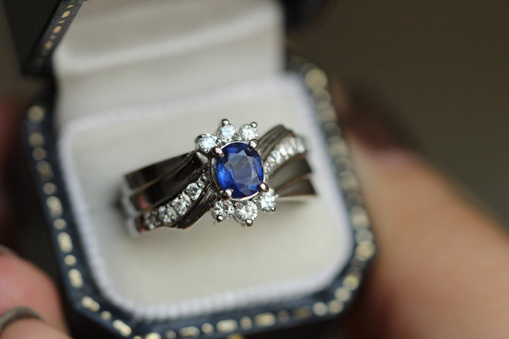 Sapphires Engagement Rings